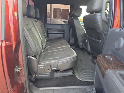 Used 2015 Ford F250 Platinum w/ Platinum Package image 28