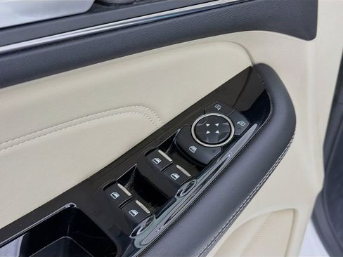 Used 2020 Ford Edge Titanium image 20