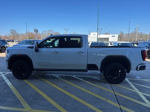 New 2026 GMC Sierra 2500 Denali w/ Denali Reserve Package AWD/4WD image 7