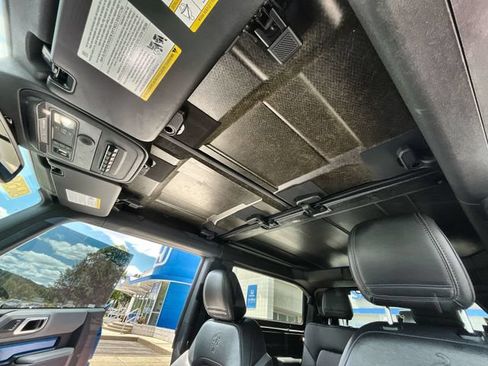Used 2022 Ford Bronco Black Diamond AWD/4WD image 18