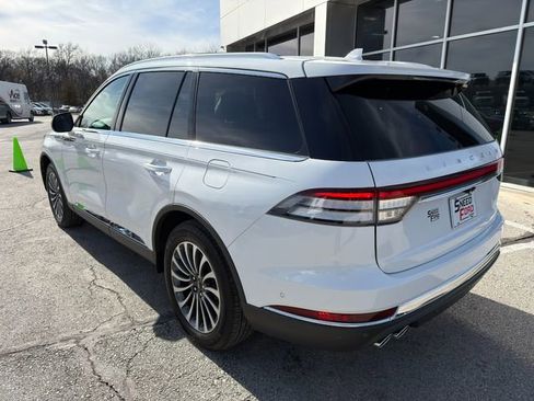 Used 2024 Lincoln Aviator Reserve w/ Equipment Group 201A image 5