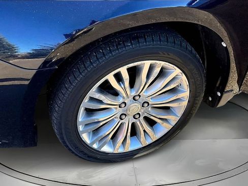 Used 2011 Chrysler 200 Limited image 25