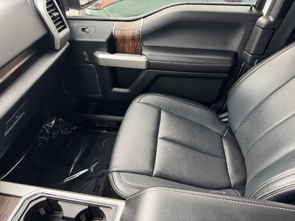 Used 2019 Ford F150 Lariat w/ Equipment Group 502A Luxury AWD/4WD image 30