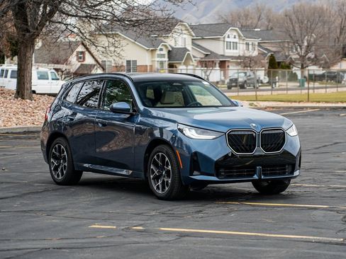 Used 2026 BMW X3 xDrive30 w/ Premium Package image 3