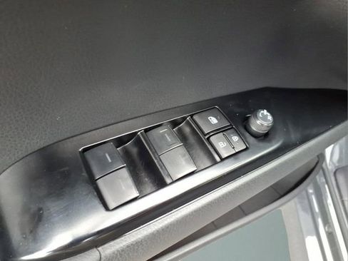 Used 2025 Toyota Camry LE FWD image 11