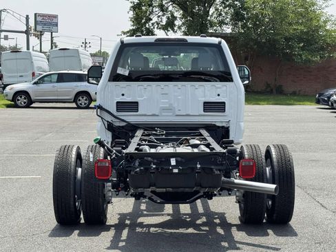New 2025 Ford F550 4x4 Crew Cab Super Duty image 3