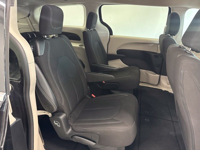 Used 2023 Chrysler Voyager LX FWD image 29