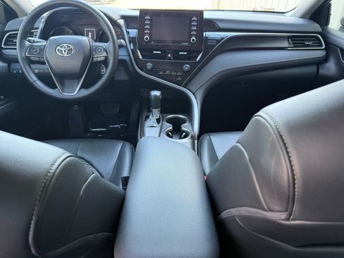 Used 2021 Toyota Camry SE image 16