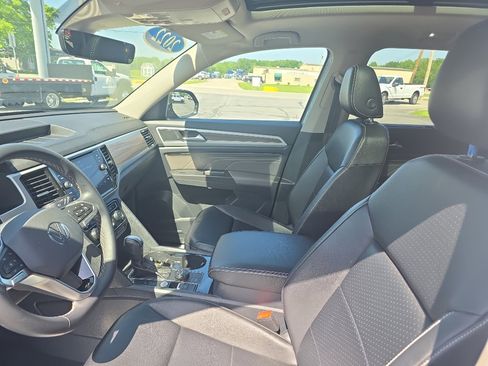 Used 2022 Volkswagen Atlas SEL image 8