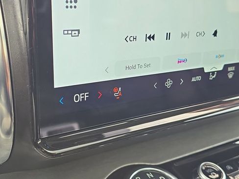 Used 2025 Ford Expedition Platinum AWD/4WD image 27