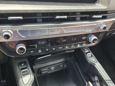 Certified 2023 Kia Telluride EX w/ EX Captain's Chair Package FWD image 24