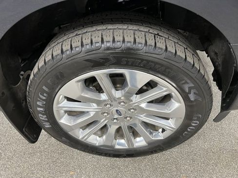 Used 2023 Ford F150 Limited image 14