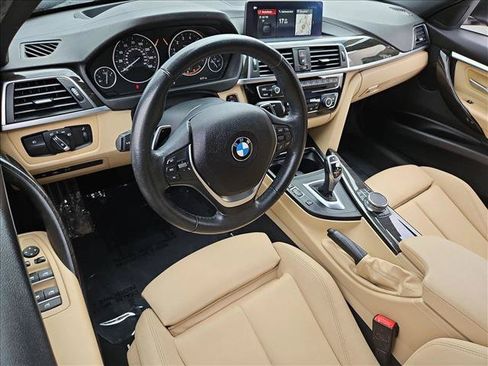 Used 2018 BMW 330i Sedan RWD image 10