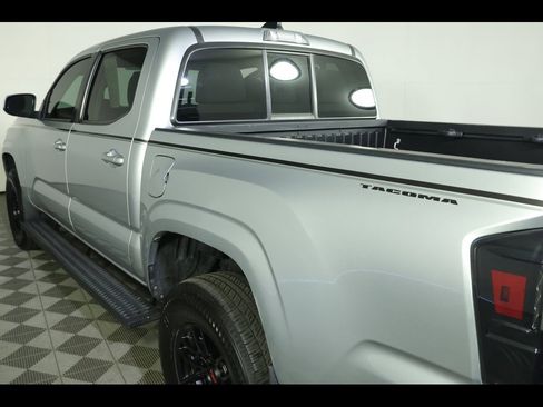 Used 2022 Toyota Tacoma SR image 15