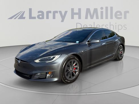 Used 2019 Tesla Model S Performance AWD/4WD image 1