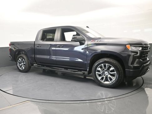 Used 2024 Chevrolet Silverado 1500 RST AWD/4WD image 8
