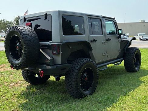 Used 2017 Jeep Wrangler Unlimited Sport w/ Quick Order Package 24S AWD/4WD image 5