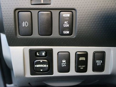 Used 2015 Toyota Tacoma 4x4 Double Cab image 18