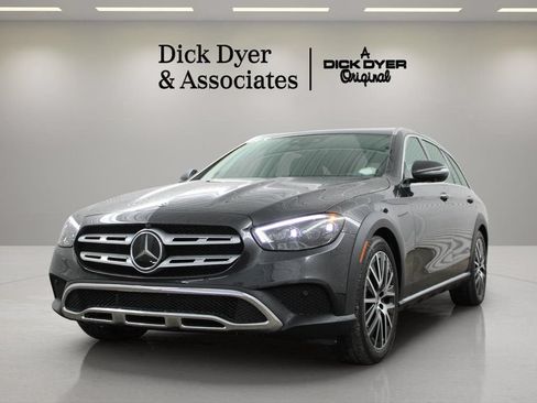 Used 2023 Mercedes-Benz E 450 4MATIC All-Terrain Wagon image 5
