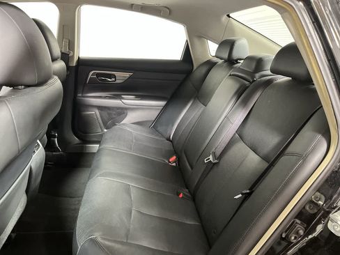 Used 2013 Nissan Altima 2.5 SL w/ Technology Pkg FWD image 28