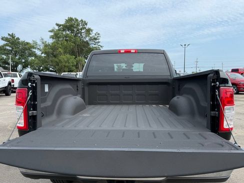 Used 2024 RAM 2500 Big Horn w/ Bed Utility Group AWD/4WD image 7