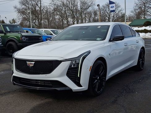 Used 2025 Cadillac CT5 Premium Luxury w/ LPO, ONYX Package image 3