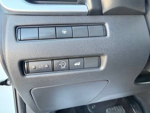 Certified 2024 Nissan Rogue SV FWD image 13