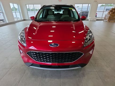 Used 2022 Ford Escape Titanium AWD/4WD image 3
