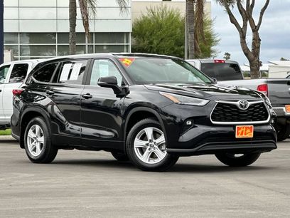 Used 2023 Toyota Highlander LE