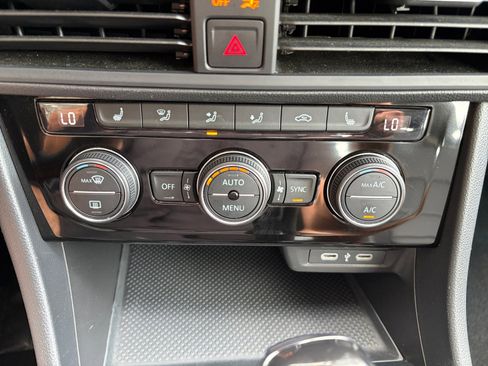 Certified 2024 Volkswagen Jetta SE FWD image 16