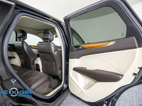Used 2016 Lincoln MKC Reserve w/ Lincoln MKC Climate Package AWD/4WD image 37