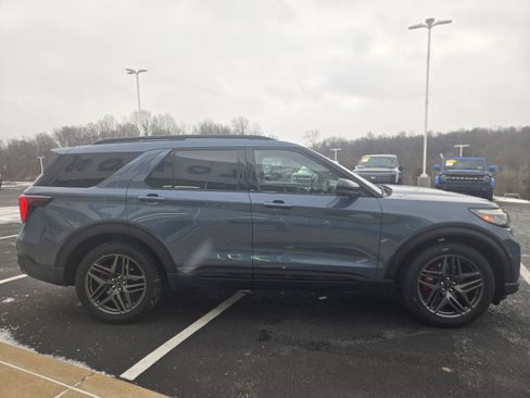 New 2026 Ford Explorer ST w/ Sun And Sound Package image 4