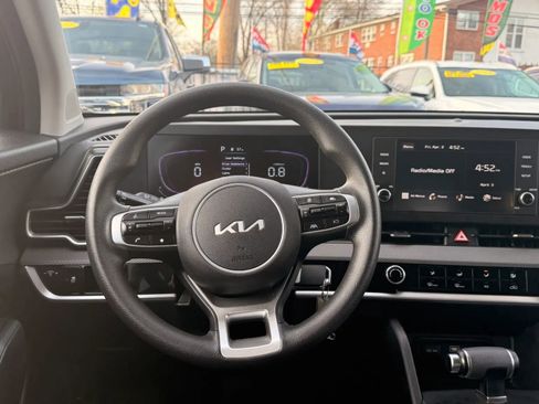 Used 2025 Kia Sportage LX AWD/4WD image 18