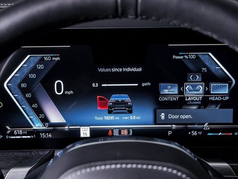 Used 2025 BMW 740i xDrive image 23