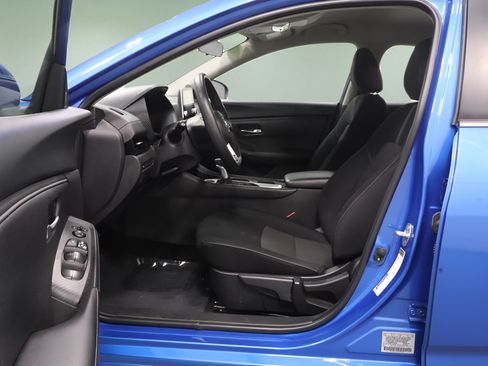 Used 2023 Nissan Sentra SV FWD image 11