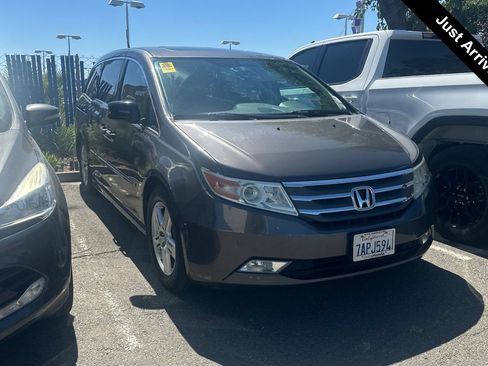 Used 2013 Honda Odyssey Touring image 1