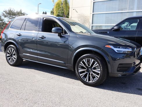 Used 2022 Volvo XC90 T6 Momentum w/ Advanced Package image 11