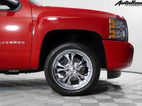 Used 2011 Chevrolet Silverado 1500 W/T w/ LS Package RWD image 5