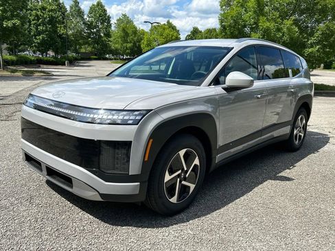 New 2026 Hyundai Ioniq 9 SE image 3