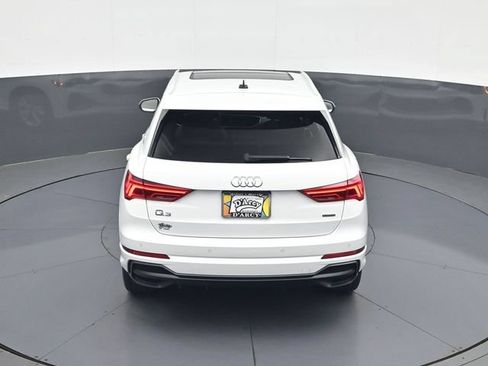 Used 2021 Audi Q3 2.0T Premium w/ Convenience Package AWD/4WD image 18