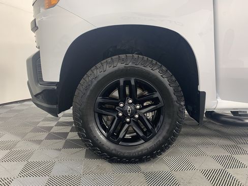 Used 2019 Chevrolet Silverado 1500 Custom Trail Boss w/ Custom Convenience Package AWD/4WD image 11
