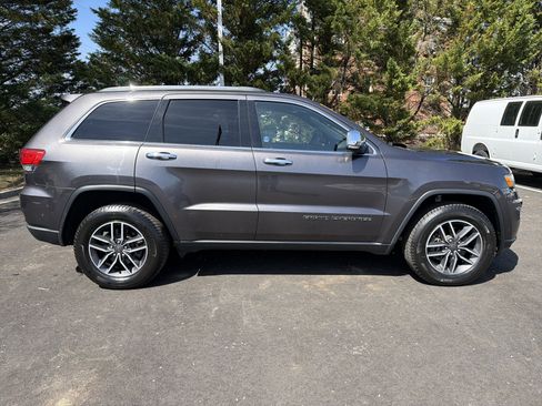 Used 2019 Jeep Grand Cherokee Limited image 11