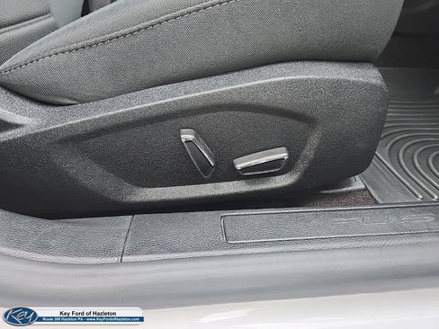 Used 2019 Ford Fusion SE FWD image 20