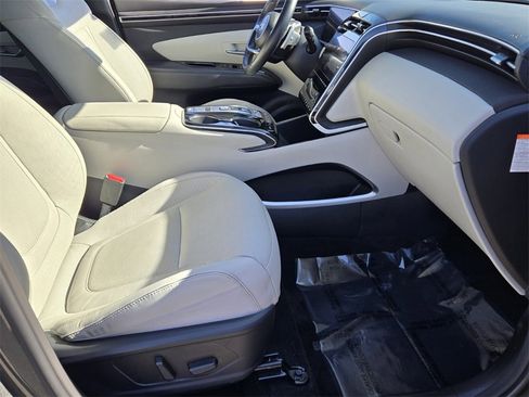 Certified 2022 Hyundai Tucson Limited image 16