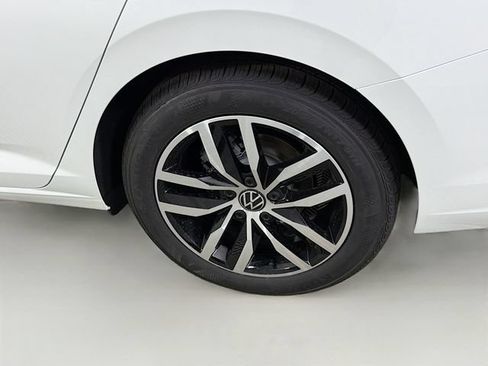 Certified 2026 Volkswagen Jetta SE FWD image 30