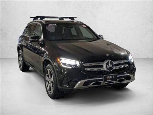 Used 2022 Mercedes-Benz GLC 300 4MATIC image 3