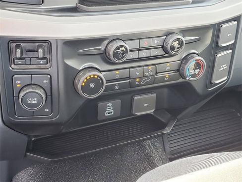 New 2026 Ford F250 XL w/ XL Chrome Package image 19