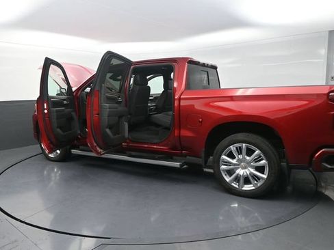 Used 2023 Chevrolet Silverado 1500 High Country w/ High Country Premium Package AWD/4WD image 33
