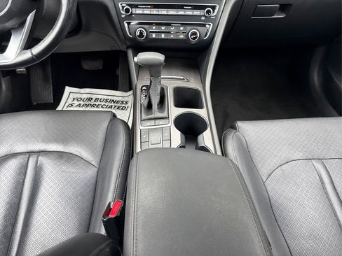 Used 2020 Kia Optima SE image 17