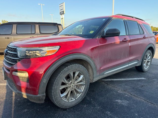 Used 2020 Ford Explorer XLT w/ Equipment Group 202A AWD/4WD image 5